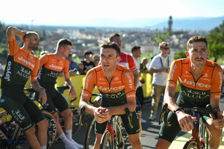Tous les kits d'équipe Swap-Out du Tour de France 2024 6 1719694167 46 Tous les kits dequipe Swap Out du Tour de France 2024