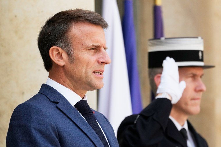 Macron restera président après les élections anticipées.