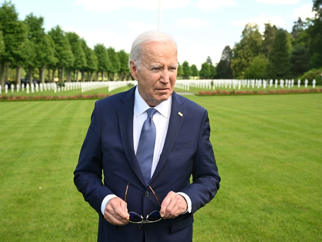 Le président Biden visite le cimetière de l'Aisne-Marne pour rendre hommage aux Marines tombés lors de la bataille de Belleau, en France, le 9 juin.