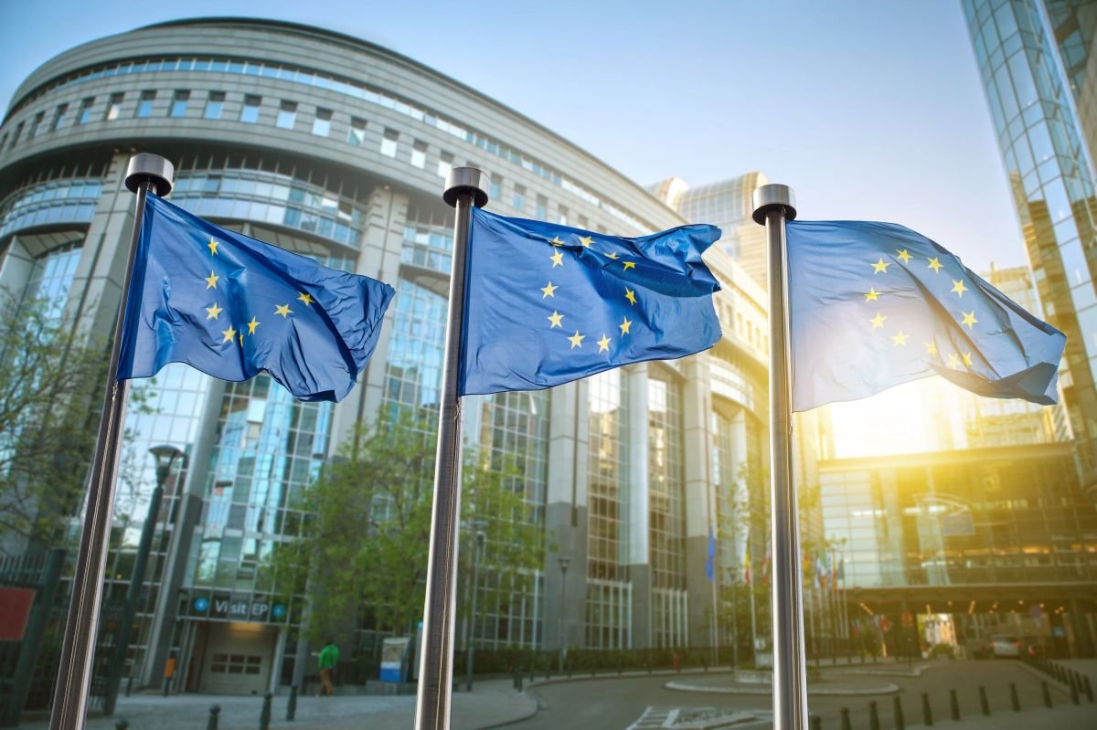 Construire la technologie de l’IA pour les Européens de manière transparente et responsable |  Méta