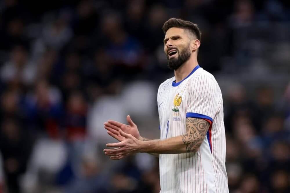 Giroud a dépassé Thierry Henry en tant que meilleur buteur de tous les temps en France (Jonathan Moscrop/Getty Images)