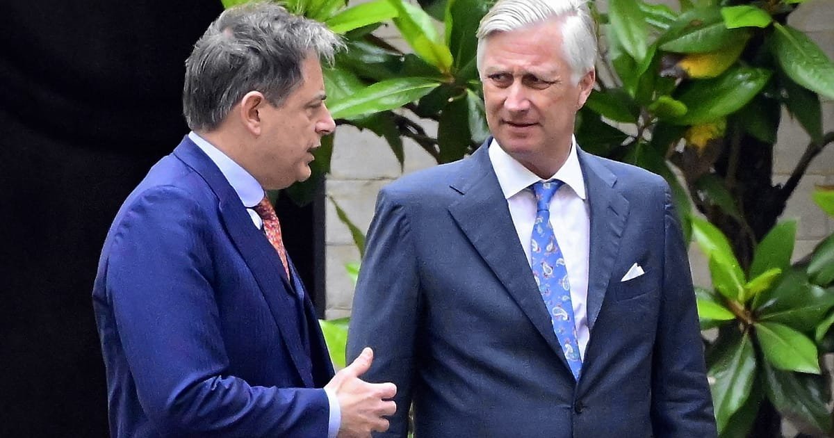 King nomme un nationaliste flamand pour diriger les négociations de la coalition belge