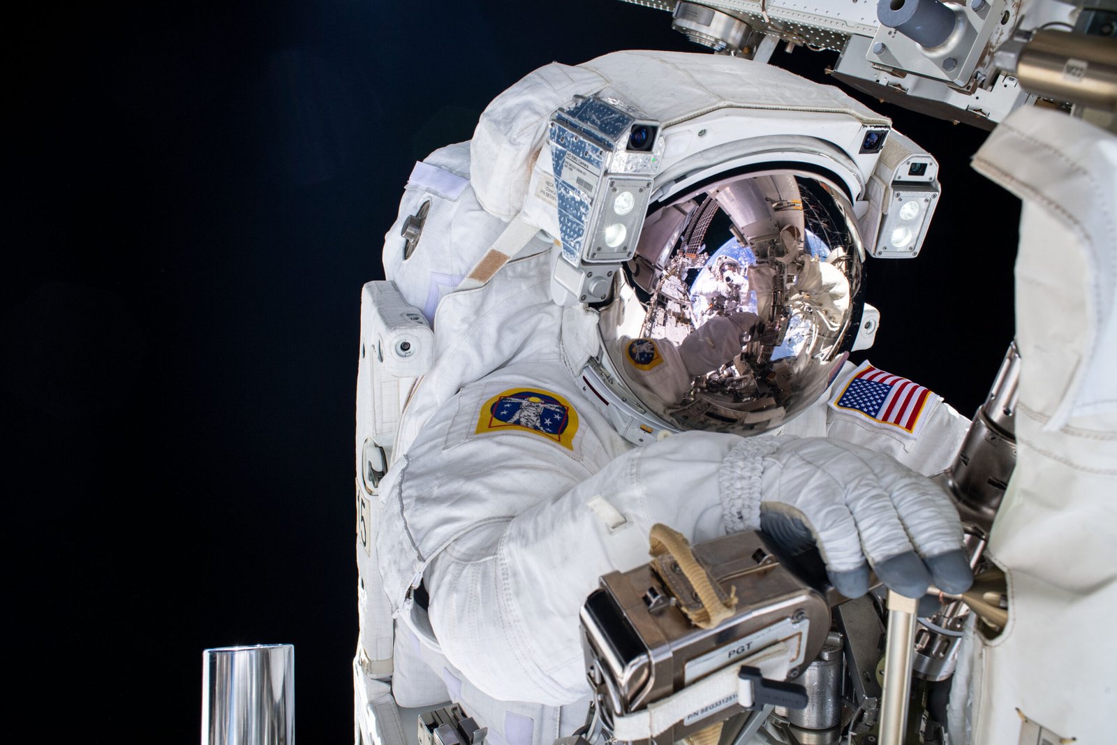 La NASA définit la couverture de la sortie dans l’espace 90 à l’extérieur de la Station spatiale américaine – NASA