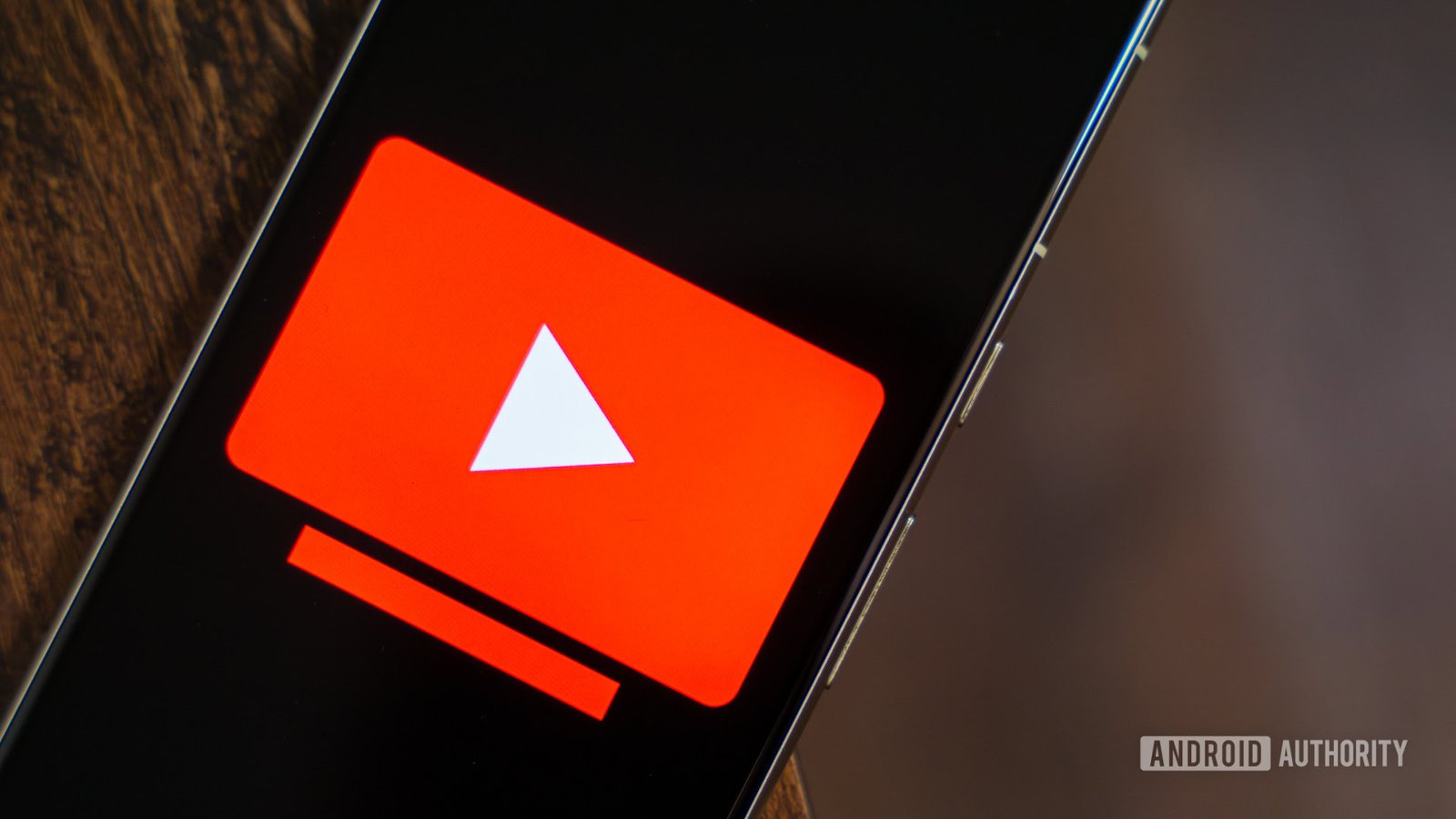 Photo de stock du logo YouTube TV sur smartphone (2)
