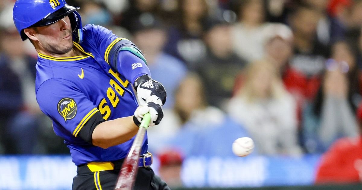 Le coup de circuit de Ty France envoie les Mariners devant les Angels