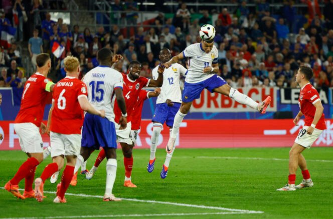 Kylian Mbappé en action lors du match de l'Euro 2024 entre la France et l'Autriche à la Merkur-Spiel Arena de Düsseldorf, le 17 juin 2024.