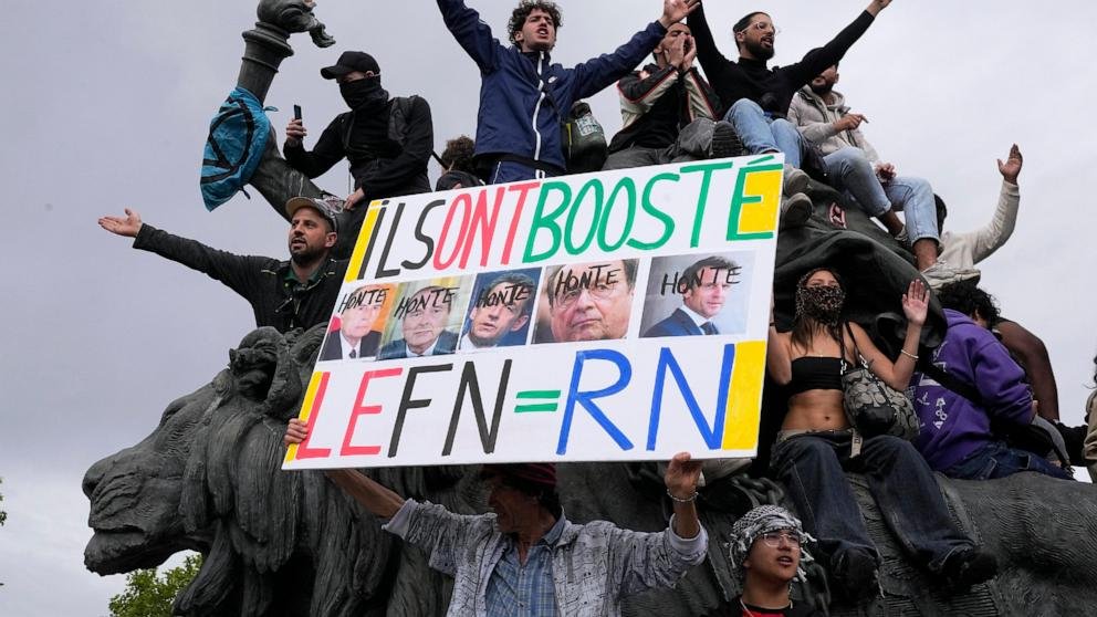 Les candidats courent pour s’inscrire aux élections françaises, mais l’un d’entre eux, reconnu coupable de violence conjugale, se retire