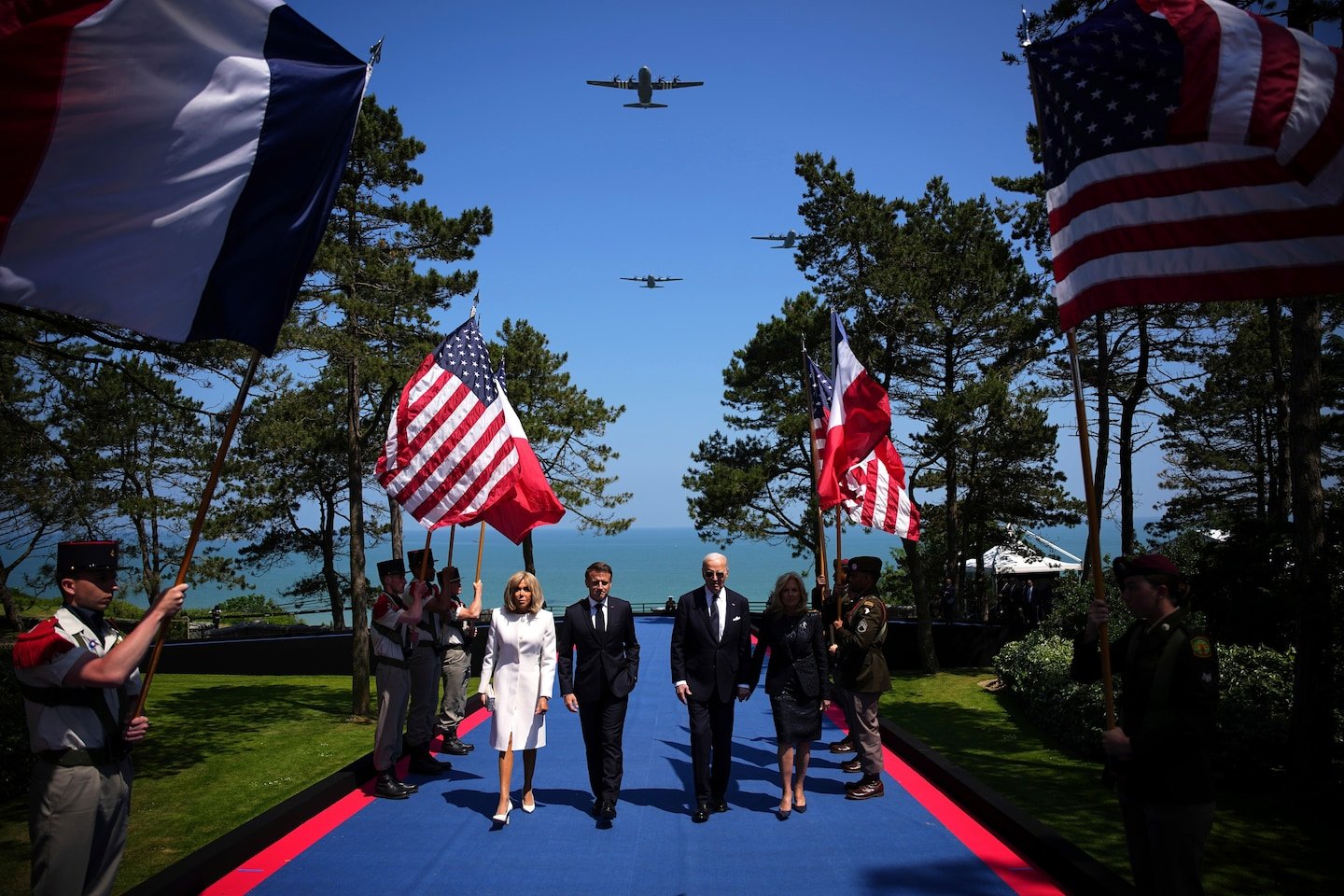 Macron accueille Biden pour une visite d’État pleine de faste, de circonstances et de guerre