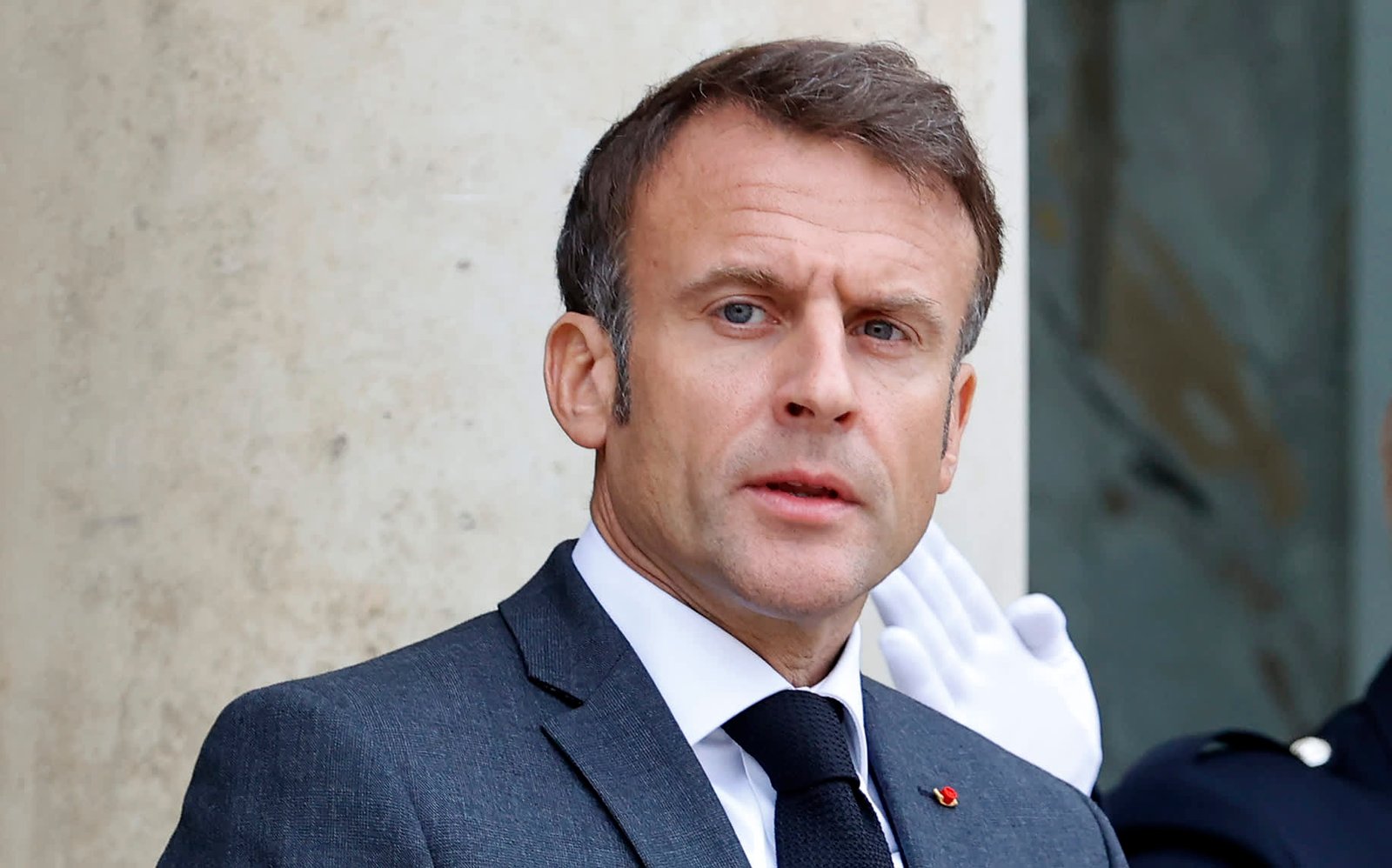 « Un pari politique énorme » : Macron appelle à des élections anticipées, son rival Le Pen pourrait facilement gagner