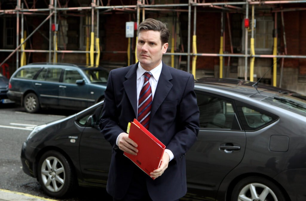 À quelques jours du pouvoir, Keir Starmer reste un mystère pour la Grande-Bretagne