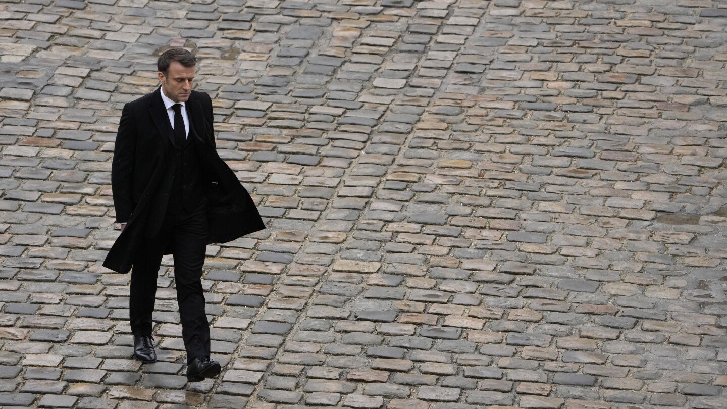 Comment Macron est passé du statut de nouveau venu politique à celui de dirigeant affaibli