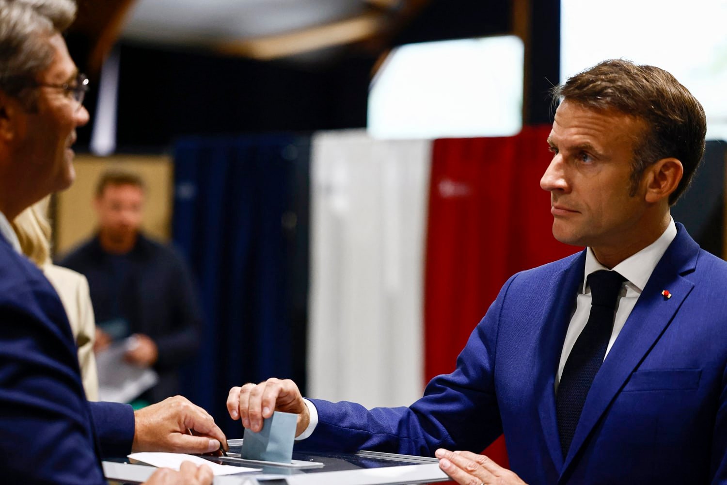 Les élections françaises aux enjeux exceptionnellement élevés ont commencé.  L’extrême droite est en tête des sondages pré-électoraux.