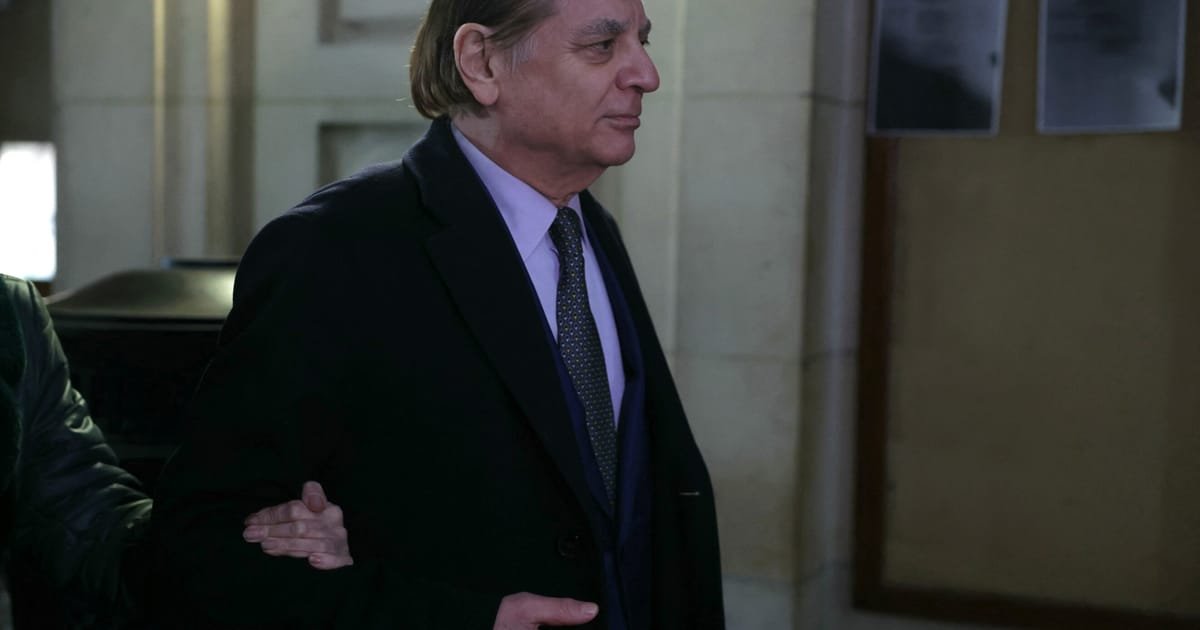 Un prince roumain en fuite déclenche une tempête juridique sur une île ensoleillée