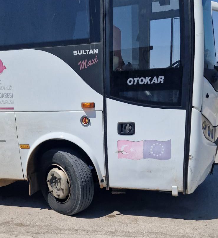 1728634692 762 The EU is helping Turkey forcibly deport migrants to Syria