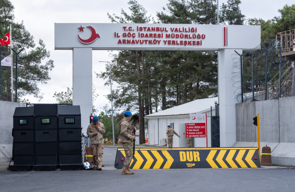 1728634696 667 The EU is helping Turkey forcibly deport migrants to Syria
