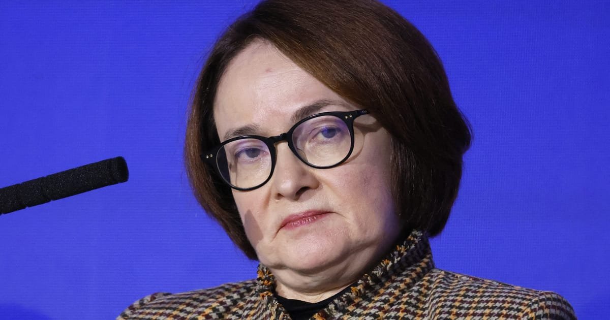 La banque centrale russe cesse d’augmenter les taux d’intérêt alors que l’opposition politique monte